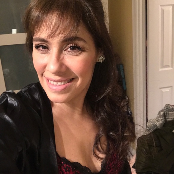 Profile Picture of Giogiovanna Ballotta (@giovanna316) on Poshmark