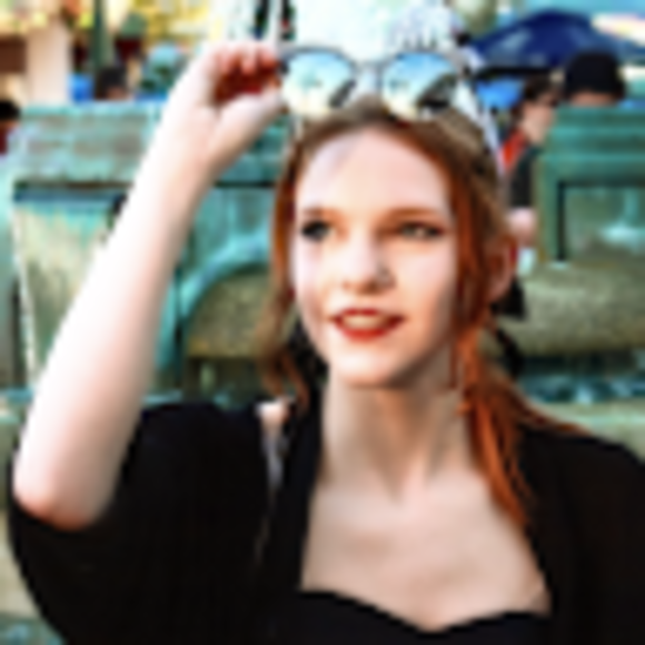 Profile Picture of Annika Zomerman (@annikazomerman) on Poshmark