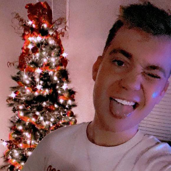 Profile Picture of Dustin Lamb (@dustinlamb) on Poshmark