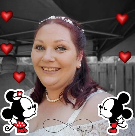 Profile Picture of Rachael Newton (@rlnewton85) on Poshmark