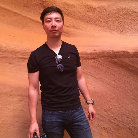 Profile Picture of Howie Cheng (@howie) on Poshmark