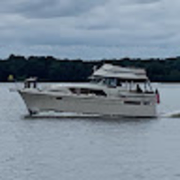 Profile Picture of James Hogan (@jameshogan652) on Poshmark