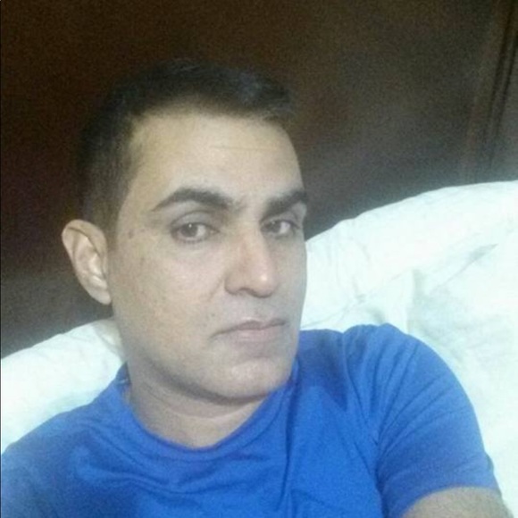 Profile Picture of Asim Bhatti (@asimbhatti) on Poshmark