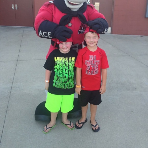 Cindy Haltom - Poshmark Profile Picture of Cindy Haltom (@cindyhaltom) on Poshmark