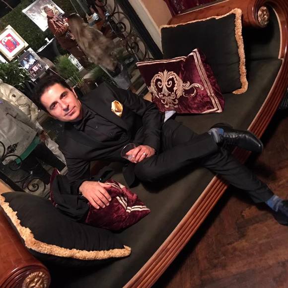 Profile Picture of Itzhak Levy (@leael) on Poshmark