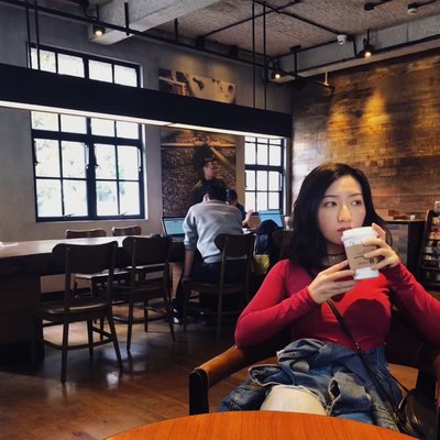 Profile Picture of Jean Huang (@jeanhuang31) on Twitter