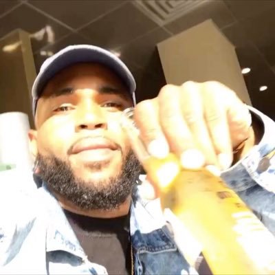 Profile Picture of In•se•cure (@KevinSoSauce) on Twitter