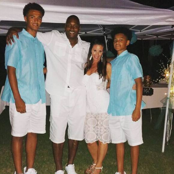 Profile Picture of Tina Page nelson (@tinamnelson77) on Poshmark