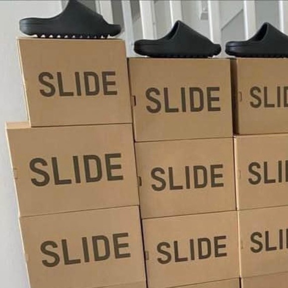 Profile Picture of Allen Clark (@1_topseller) on Poshmark