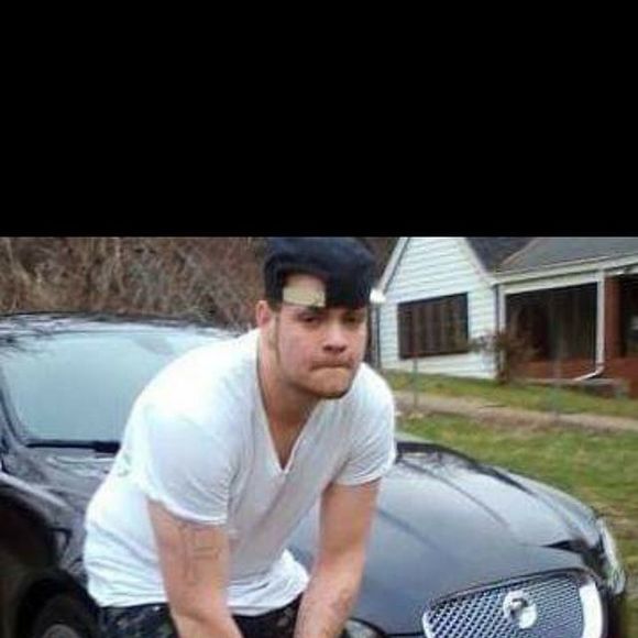 Profile Picture of Eddie Moore (@mooreeddie552) on Poshmark