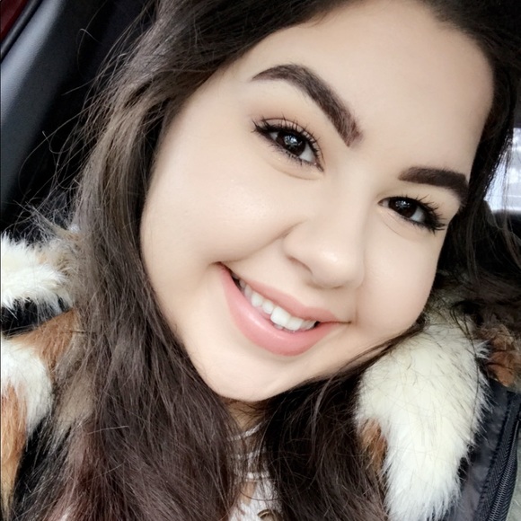 Profile Picture of Jamie Radonski (@jamie_radonski) on Poshmark