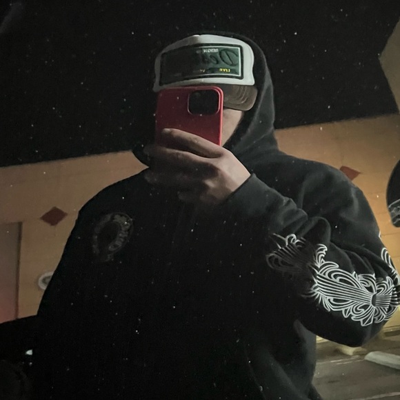 Profile Picture of Max Ocon (@maxocon) on Poshmark