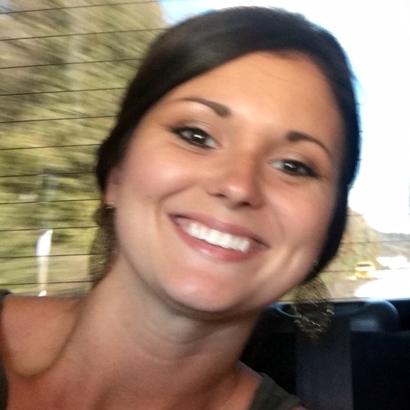 Profile Picture of Whitney Streble (@wlk143) on Poshmark