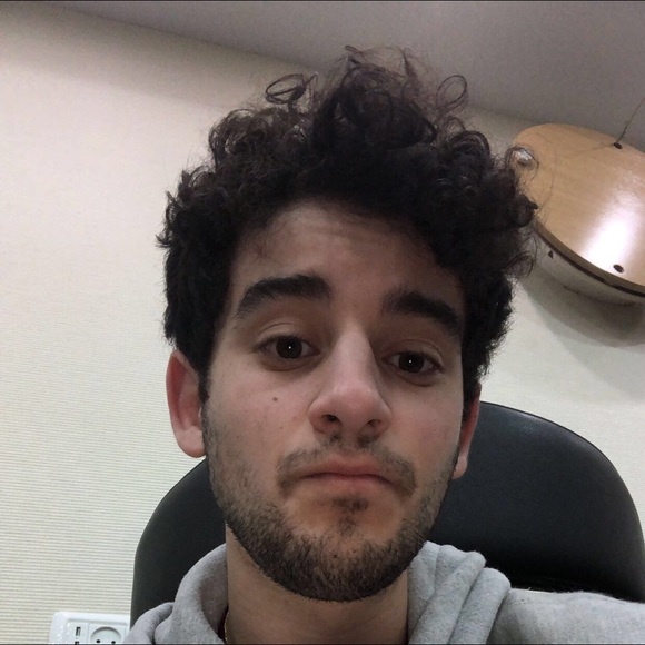 Profile Picture of Ben Ruskin (@benruskin) on Poshmark