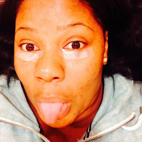 Devonna Mcmiller - Poshmark Profile Picture of Devonna Mcmiller (@vonnabonna) on Poshmark