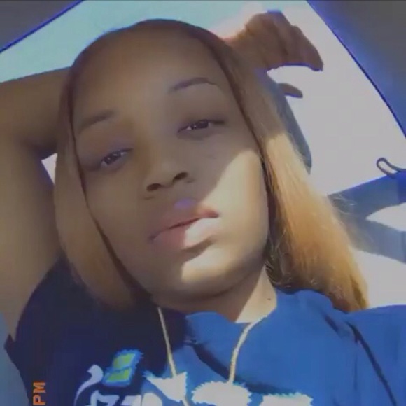 Profile Picture of Alexus Sutton (@alexussutton) on Poshmark