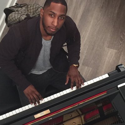 Profile Picture of Mike Mula (@_MikeyFresh28) on Twitter