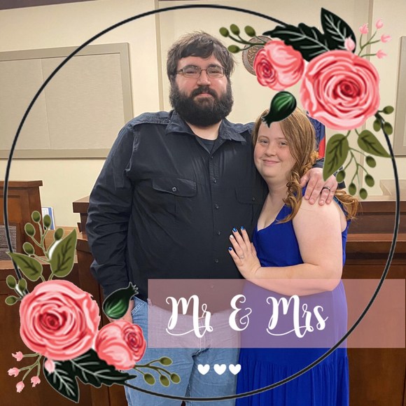 Profile Picture of Carly Shields (@carlyd812) on Poshmark