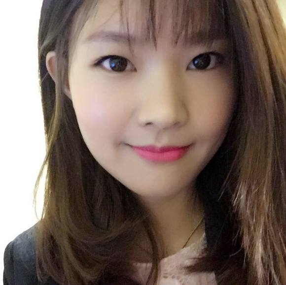 Profile Picture of Yao Yao (@charleneyao) on Poshmark