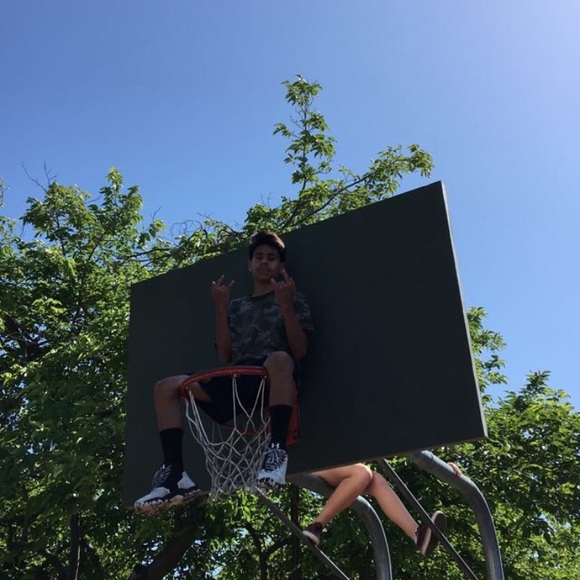 Profile Picture of Miguel Miguel (@miguel__24) on Poshmark