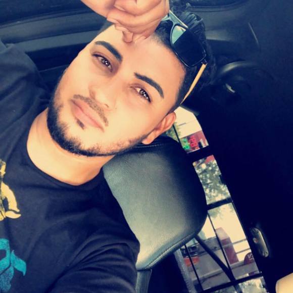 Profile Picture of El Mancera (@arce0721) on Poshmark