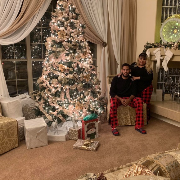 Yesenia Esquivel - Poshmark Profile Picture of Yesenia Esquivel (@_yyesenia) on Poshmark