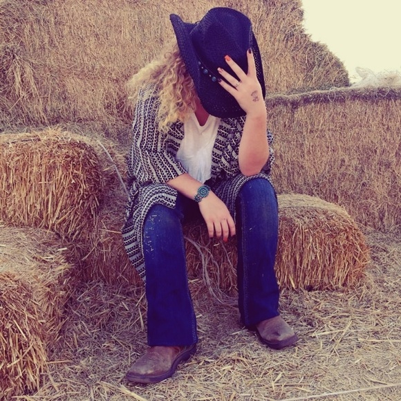 Profile Picture of Madeline Fauvor (@mfauvor) on Poshmark