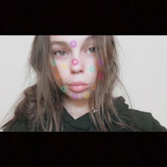 Profile Picture of Hunter Leveque (@hunterleveque) on Poshmark