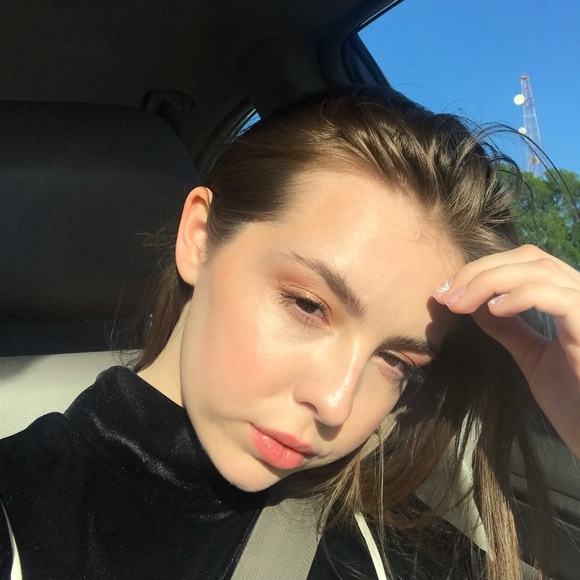 Profile Picture of Micah Lambeth (@micahlamb) on Poshmark