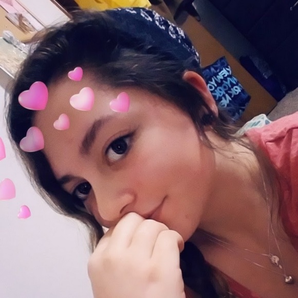 Profile Picture of Victoria Denardo (@denardo841) on Poshmark