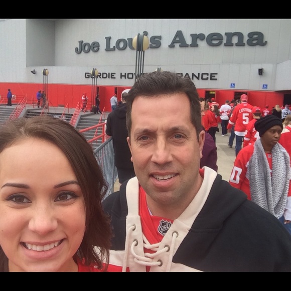 Profile Picture of Rachel Patterson (@rae_patterson) on Poshmark