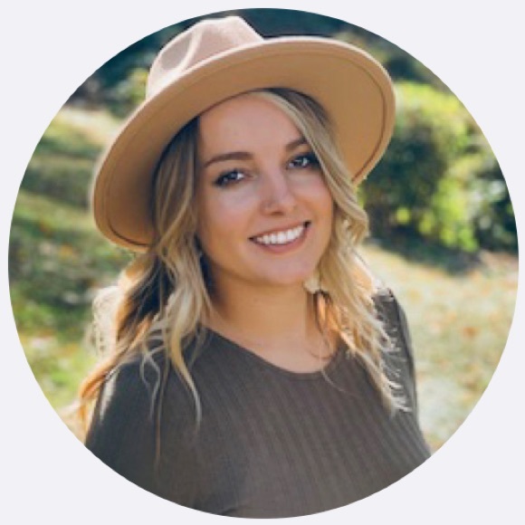 Profile Picture of Anna Haskins (@annamaeyt) on Poshmark