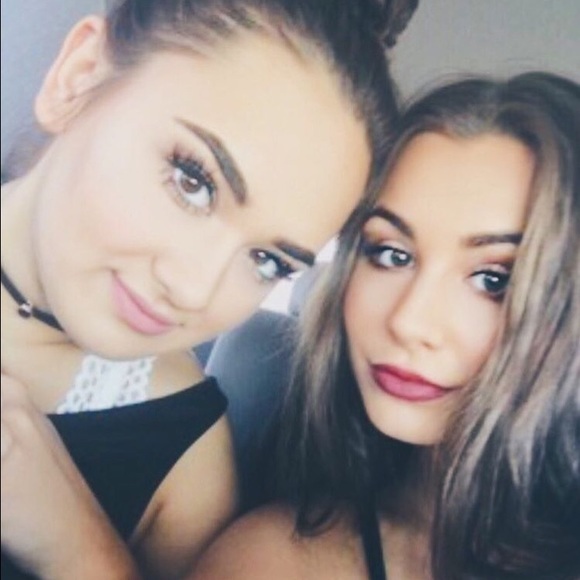 Profile Picture of Amela Dedic (@ameladedic) on Poshmark