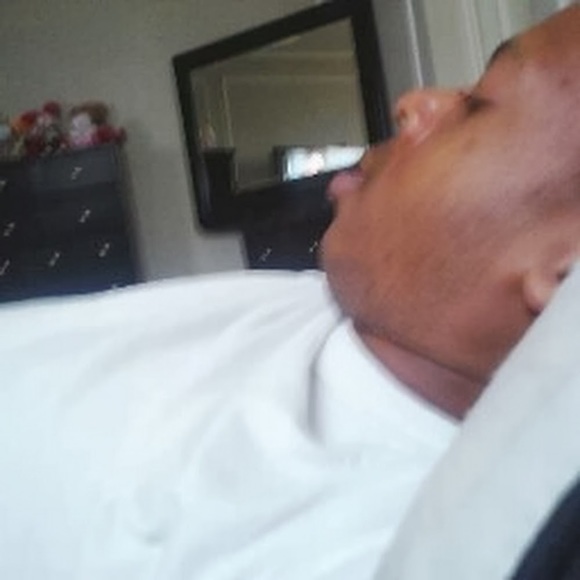 Profile Picture of Ronnie Hammonds (@ronniehammonds) on Poshmark