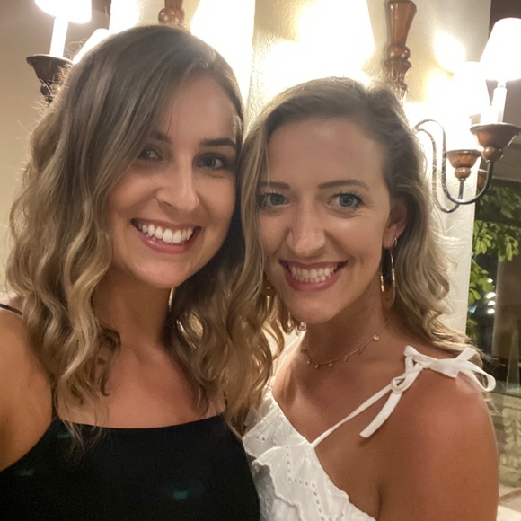 Tori Compton - Poshmark Profile Picture of Tori Compton (@toricomptom) on Poshmark