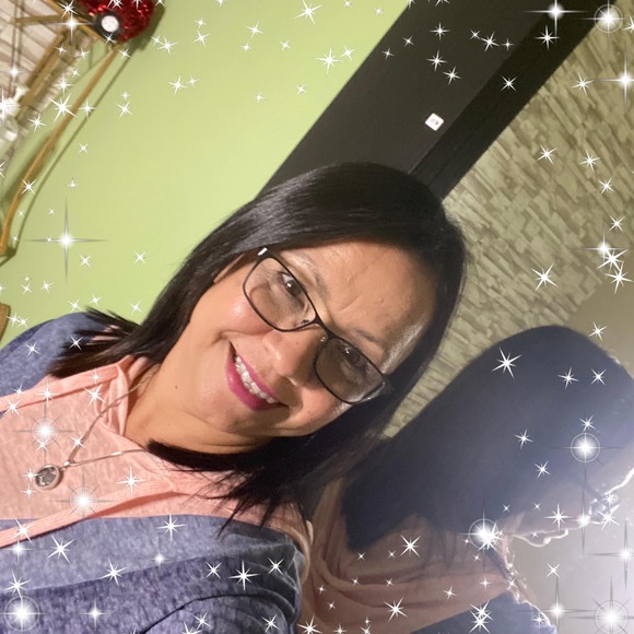 Profile Picture of Wanda Negrón (@wanda0209) on Poshmark