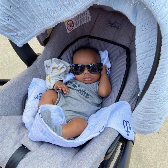 Profile Picture of Lakisha Ivey (@mziv3y) on Poshmark