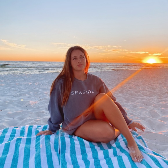Profile Picture of Alexa Casale (@alexacasale682) on Poshmark