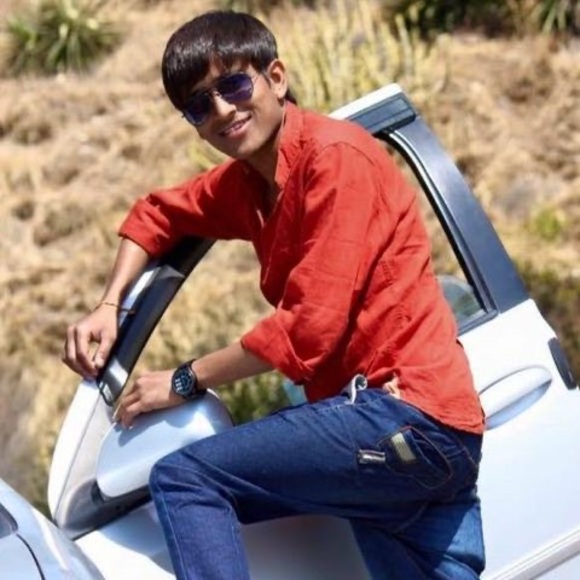 Profile Picture of Kaushik Patel (@kkkpatel14) on Poshmark