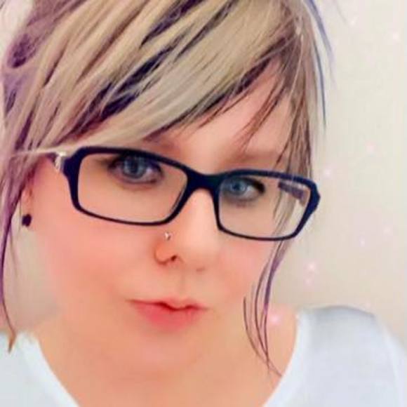 Profile Picture of Martina Ziegler (@martinaziegler) on Poshmark