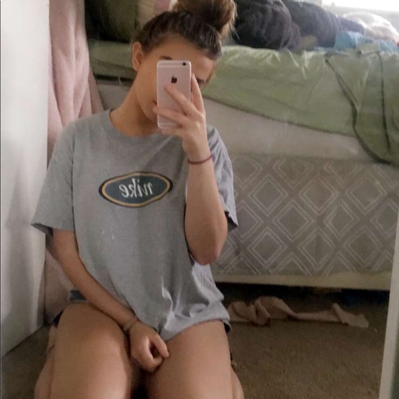 Profile Picture of Kate Chaney (@katechaneyy) on Poshmark