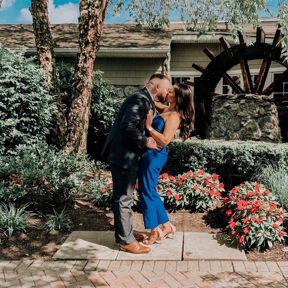 Profile Picture of Lauren Gravagna (@buster4187) on Poshmark