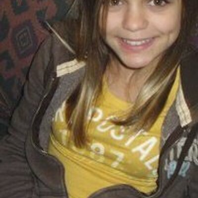 Profile Picture of Taylor McComb (@LiveLoveSing23) on Twitter