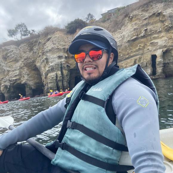 Profile Picture of Daniel Garza (@danielgarza25) on Poshmark