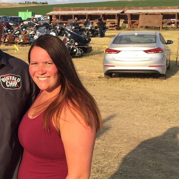 Profile Picture of Kara Krumvieda (@kkrumvieda) on Poshmark