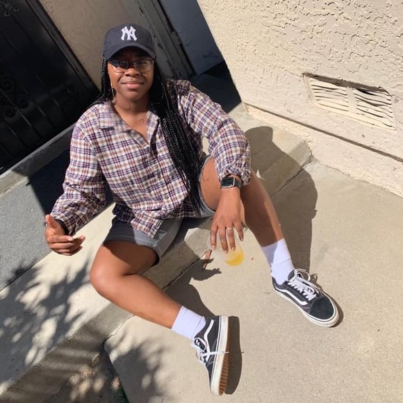Profile Picture of Brianna Chatman (@briannachatman) on Poshmark