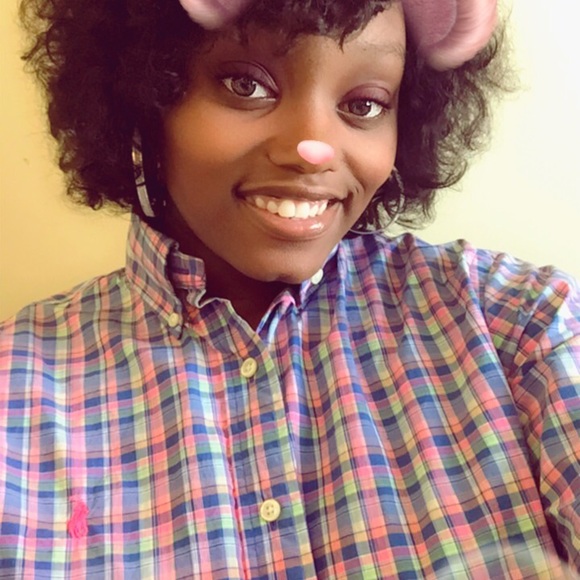 Profile Picture of Michaela Guyton (@michaelaguyton) on Poshmark