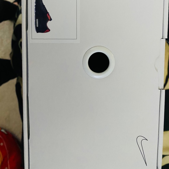 Profile Picture of Julio Monroy (@huleeo1986) on Poshmark