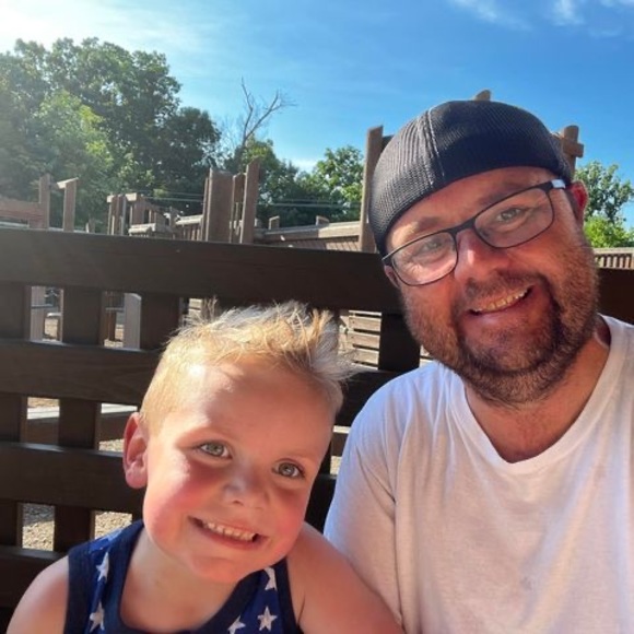 Profile Picture of Chris Goldsmith (@cgoldsmith80) on Poshmark