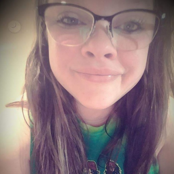 Profile Picture of Haley Colbert (@haleyco92) on Poshmark
